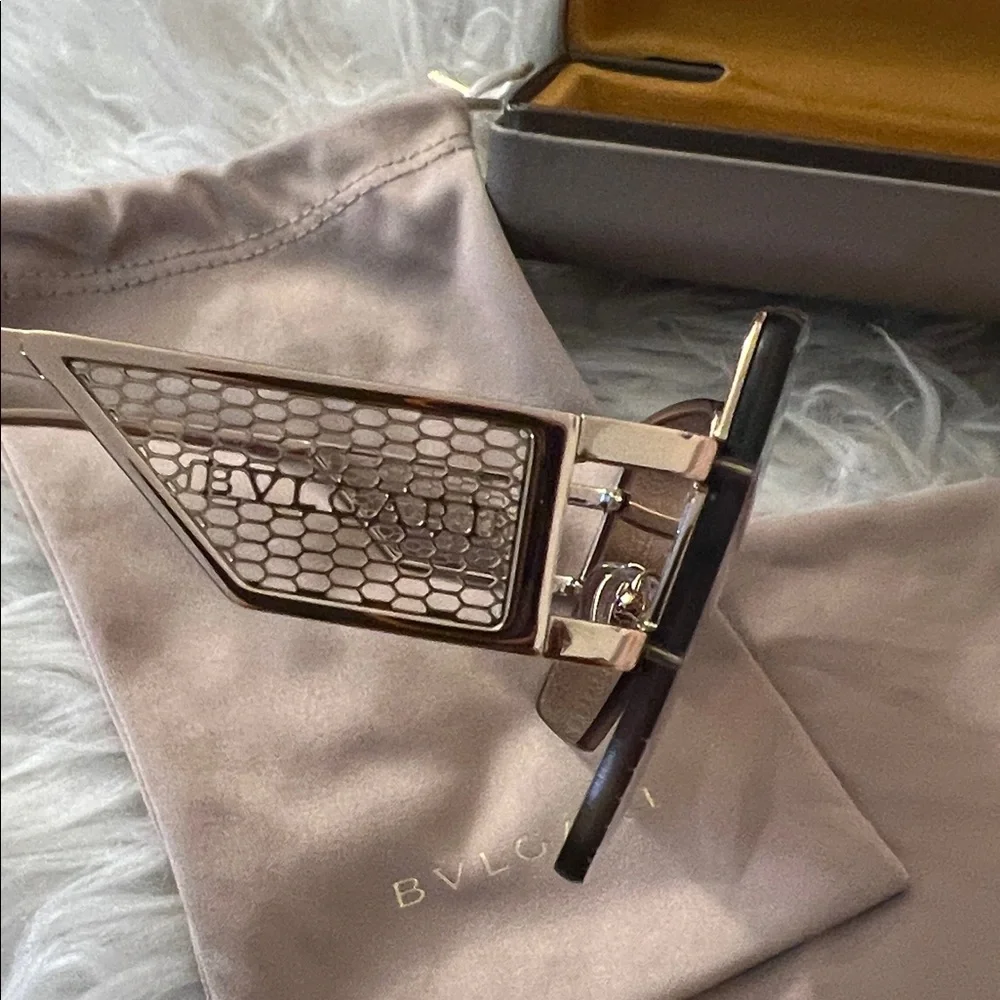 Bulgari Elegant Brown Sunglasses - Picture 4 of 10